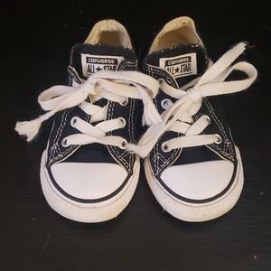 😊 Toddler Converse Shoes Size 7 😊